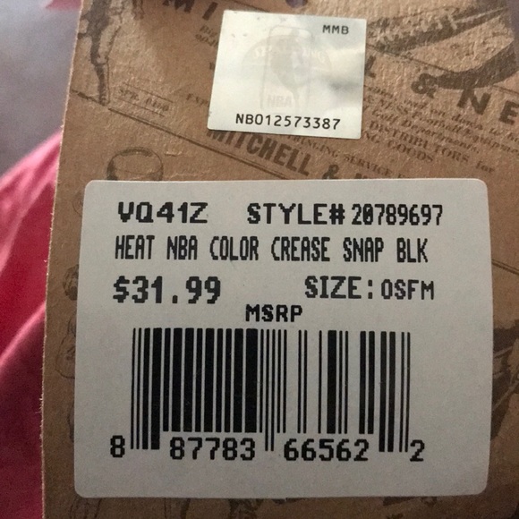 Mitchell & Ness Miami Heat Snapback Hat - Picture 6 of 6